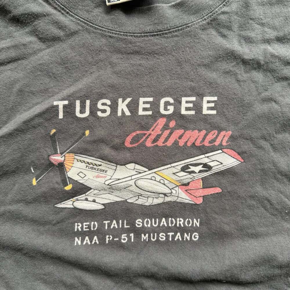 Red Canoe Tuskegee Airmen Red Tail NAA P-51 Mustang T-Shirt XL - Picture 4 of 8